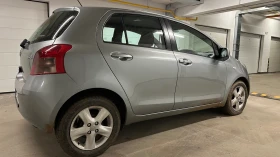 Toyota Yaris 1.3 Бензин Автоматик, снимка 2