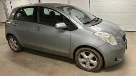 Toyota Yaris 1.3 Бензин Автоматик, снимка 13