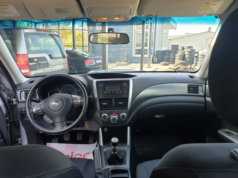 Subaru Forester 2.0 дизел, снимка 12 - Автомобили и джипове - 47503892