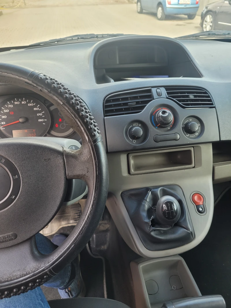 Renault Kangoo, снимка 6 - Автомобили и джипове - 47556344