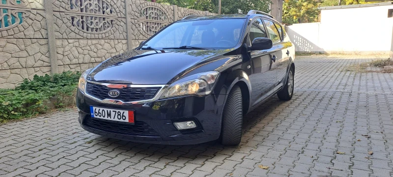 Kia Ceed 1.4i , EURO 5, РЕАЛНИ 177 000 км !!!!!, снимка 1 - Автомобили и джипове - 48606509