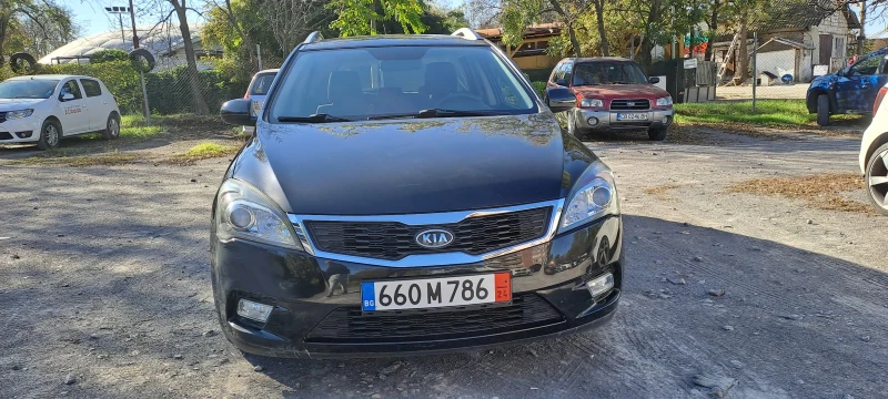 Kia Ceed 1.4i, снимка 2 - Автомобили и джипове - 47646439