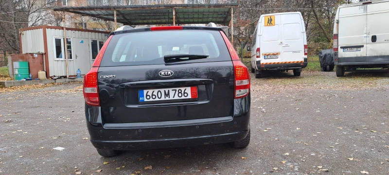 Kia Ceed 1.4i  ПЕРФЕКТНО СЪСТОЯНИЕ!!!!!, снимка 6 - Автомобили и джипове - 47646439