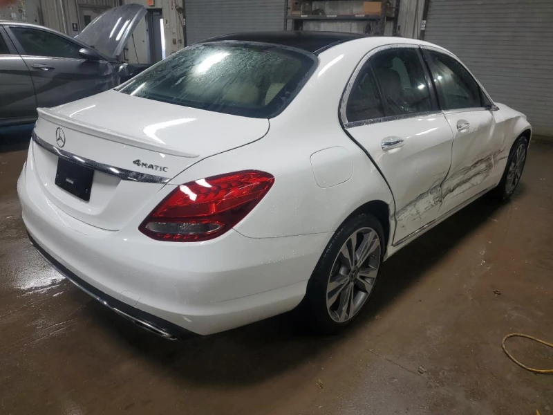 Mercedes-Benz C 300 4MATIC* ПЪЛНА СЕРВИЗНА ИСТОРИЯ* , снимка 4 - Автомобили и джипове - 48493073