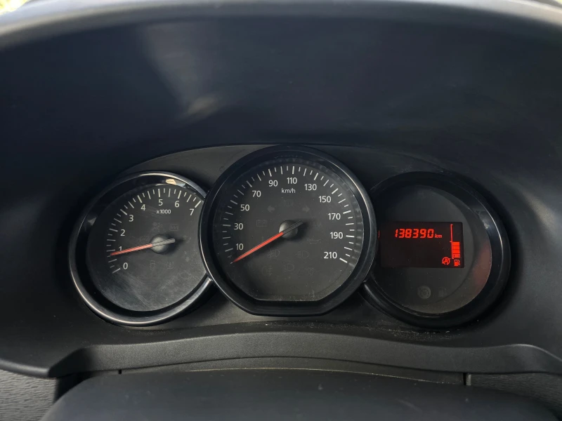 Dacia Dokker 1.5 dCi, снимка 9 - Автомобили и джипове - 50755709