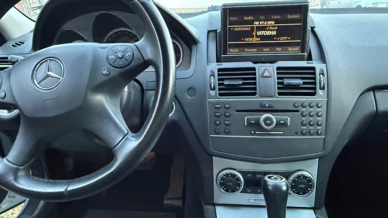 Mercedes-Benz C 220, снимка 6 - Автомобили и джипове - 52725738