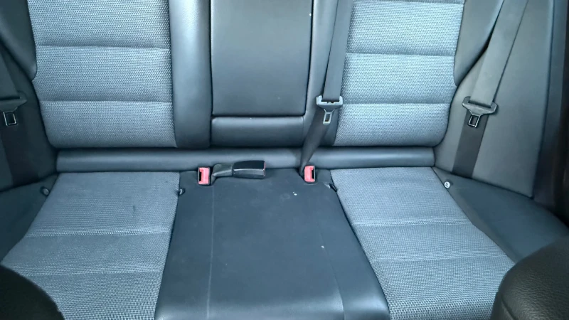 Mercedes-Benz C 220, снимка 8 - Автомобили и джипове - 52725738