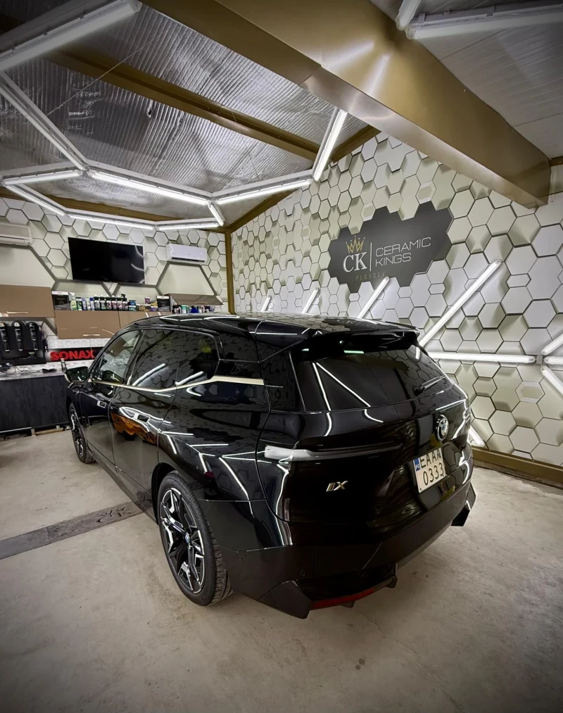 BMW iX 50| Swarowski| Bowers&Wilkins| Масаж| Въздух| , снимка 10 - Автомобили и джипове - 52588455