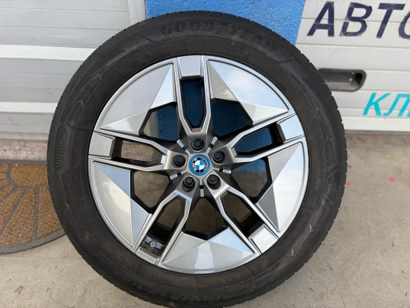 BMW iX 50| Swarowski| Bowers&Wilkins| Масаж| Въздух| , снимка 17 - Автомобили и джипове - 52588455