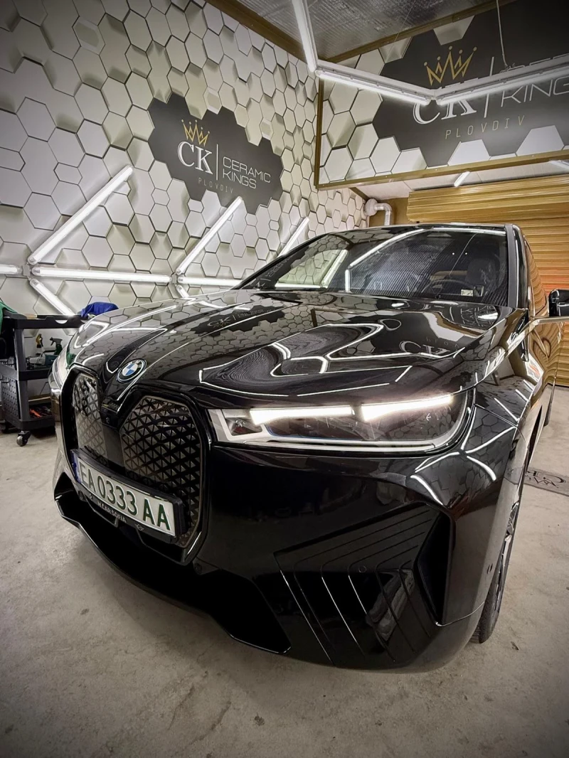 BMW iX 50| Swarowski| Bowers&Wilkins| Масаж| Въздух| , снимка 15 - Автомобили и джипове - 52588455