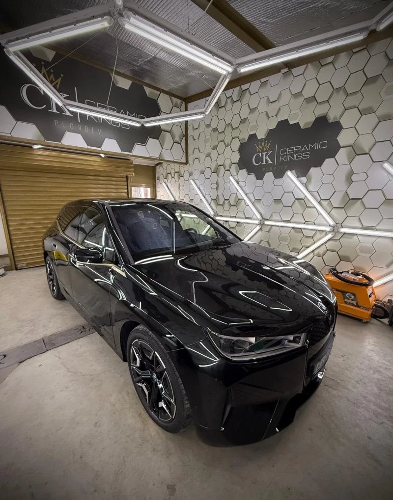 BMW iX 50| Swarowski| Bowers&Wilkins| Масаж| Въздух| , снимка 6 - Автомобили и джипове - 52588455