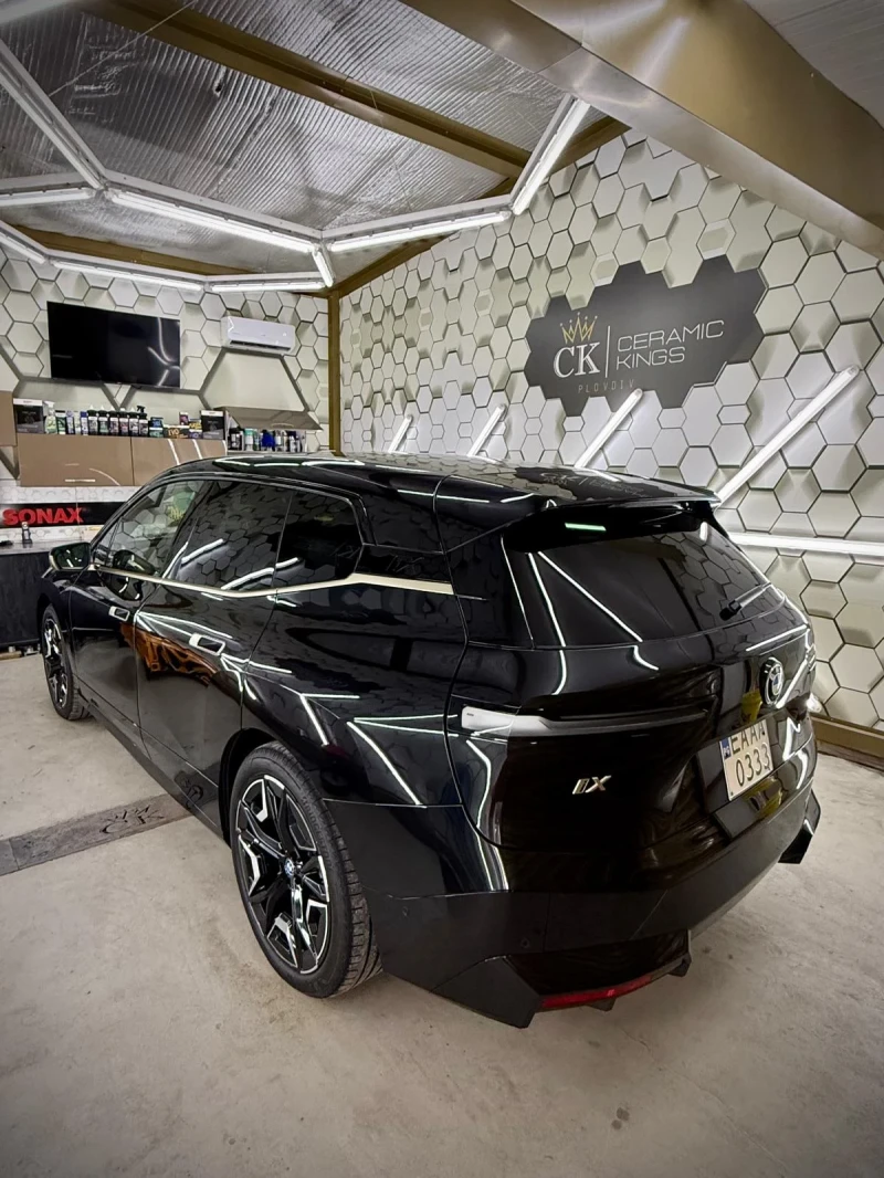 BMW iX 50| Swarowski| Bowers&Wilkins| Масаж| Въздух| , снимка 12 - Автомобили и джипове - 52588455