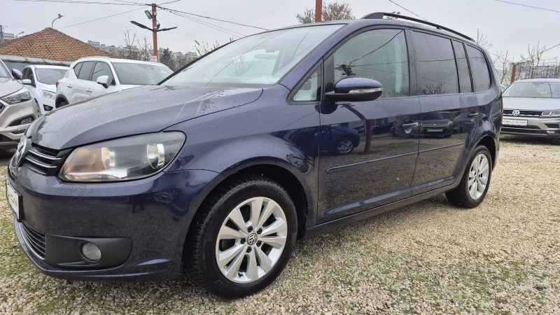 VW Touran 1.6TDI 6 СКОРОСТИ НАВИ  100%РЕАЛНИ КМ.ЛИЗИНГ ВИДЕО, снимка 2 - Автомобили и джипове - 52859715