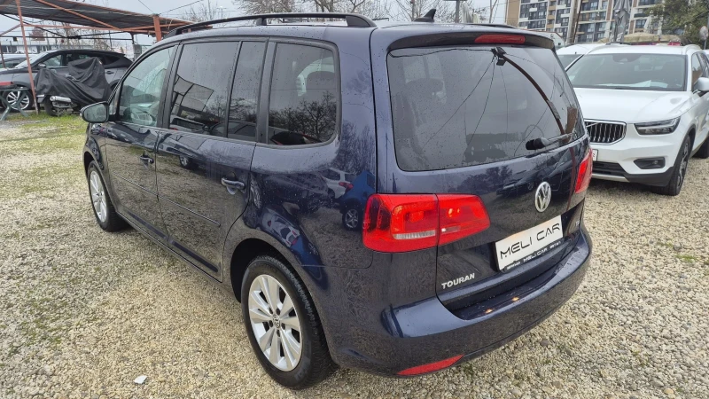 VW Touran 1.6TDI 6 СКОРОСТИ НАВИ  100%РЕАЛНИ КМ.ЛИЗИНГ ВИДЕО, снимка 5 - Автомобили и джипове - 52859715