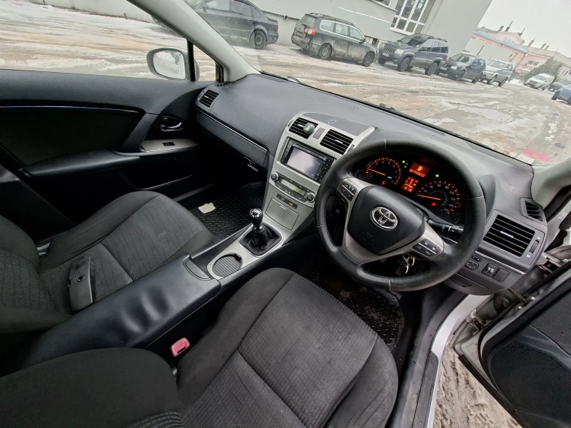 Toyota Avensis, снимка 7 - Автомобили и джипове - 53291295