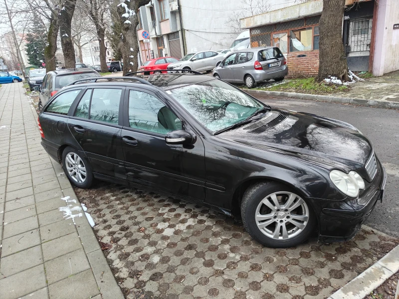 Mercedes-Benz C 220 2.2CDI, снимка 11 - Автомобили и джипове - 53560823
