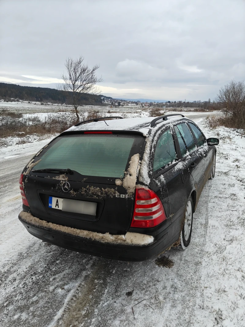 Mercedes-Benz C 220 2.2CDI, снимка 12 - Автомобили и джипове - 53560823
