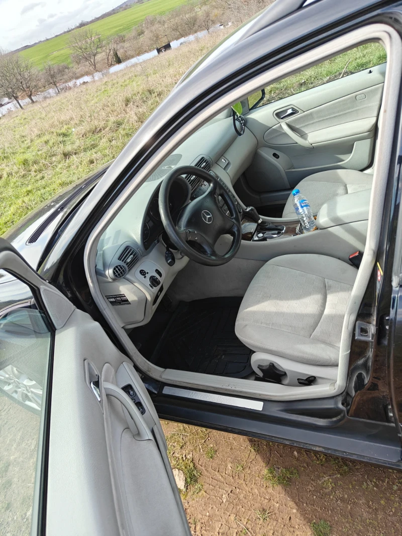 Mercedes-Benz C 220 2.2CDI, снимка 5 - Автомобили и джипове - 53560823