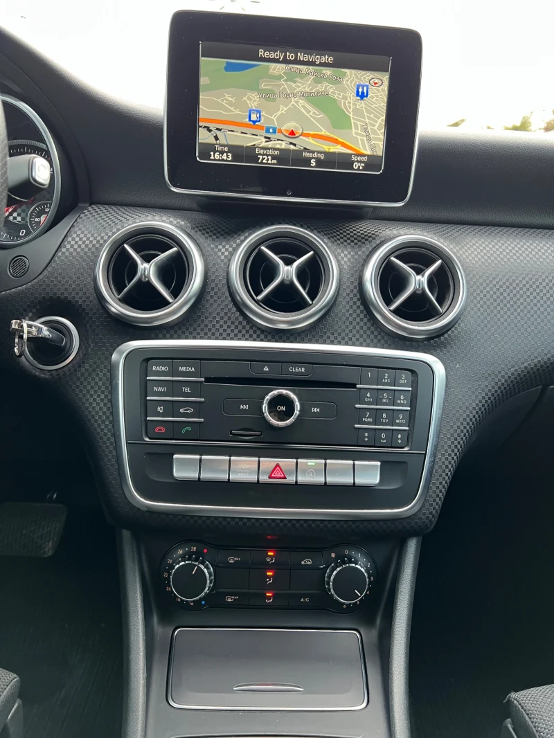 Mercedes-Benz A 180 Automatic, Distronic, Camera, Led performance Bi x, снимка 9 - Автомобили и джипове - 53591081