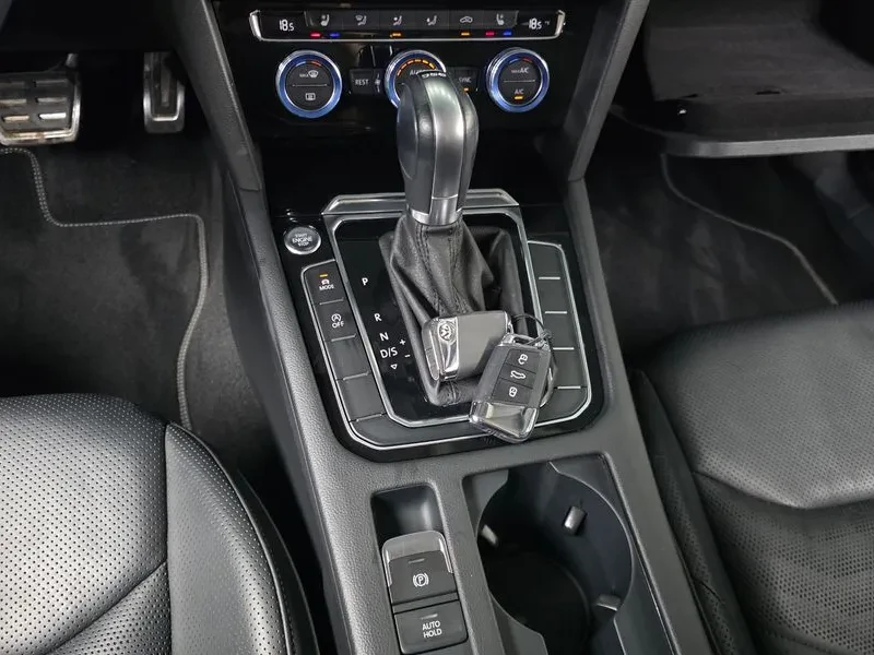 VW Arteon 2.0 Tdi Premium, снимка 9 - Автомобили и джипове - 55889077