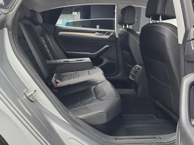 VW Arteon 2.0 Tdi Premium, снимка 11 - Автомобили и джипове - 55889077