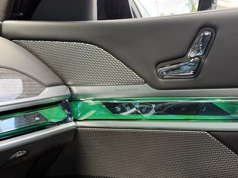 BMW 760 M e xDrive Sedan , снимка 9 - Автомобили и джипове - 56575147