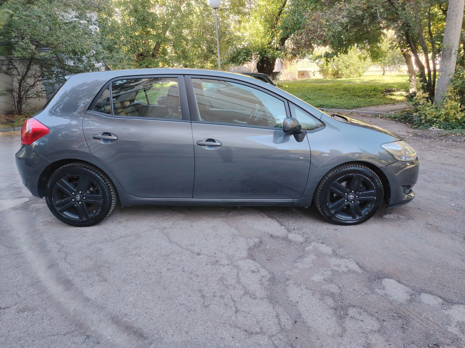 Toyota Auris 2.2/D-CAT/177кс./Navi./6ск./Keyless - изображение 7