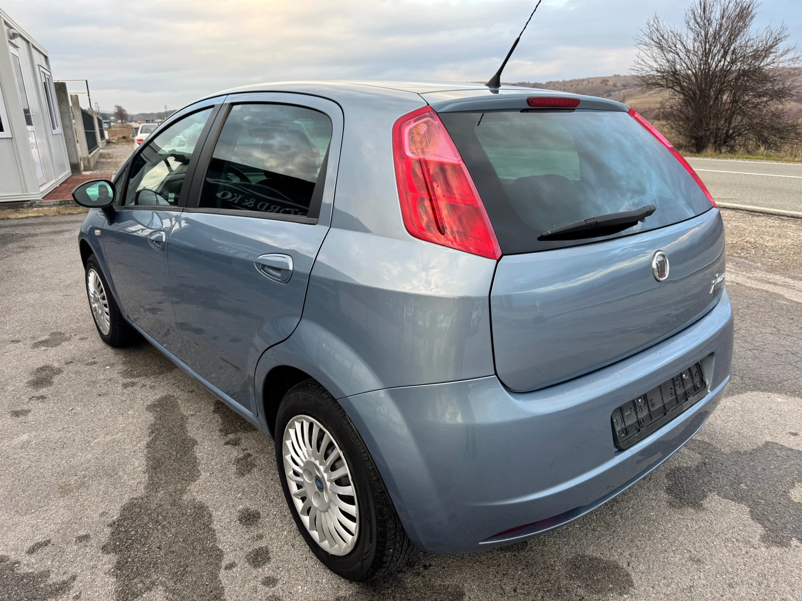 Fiat Punto 1.4i-automatic  - изображение 4