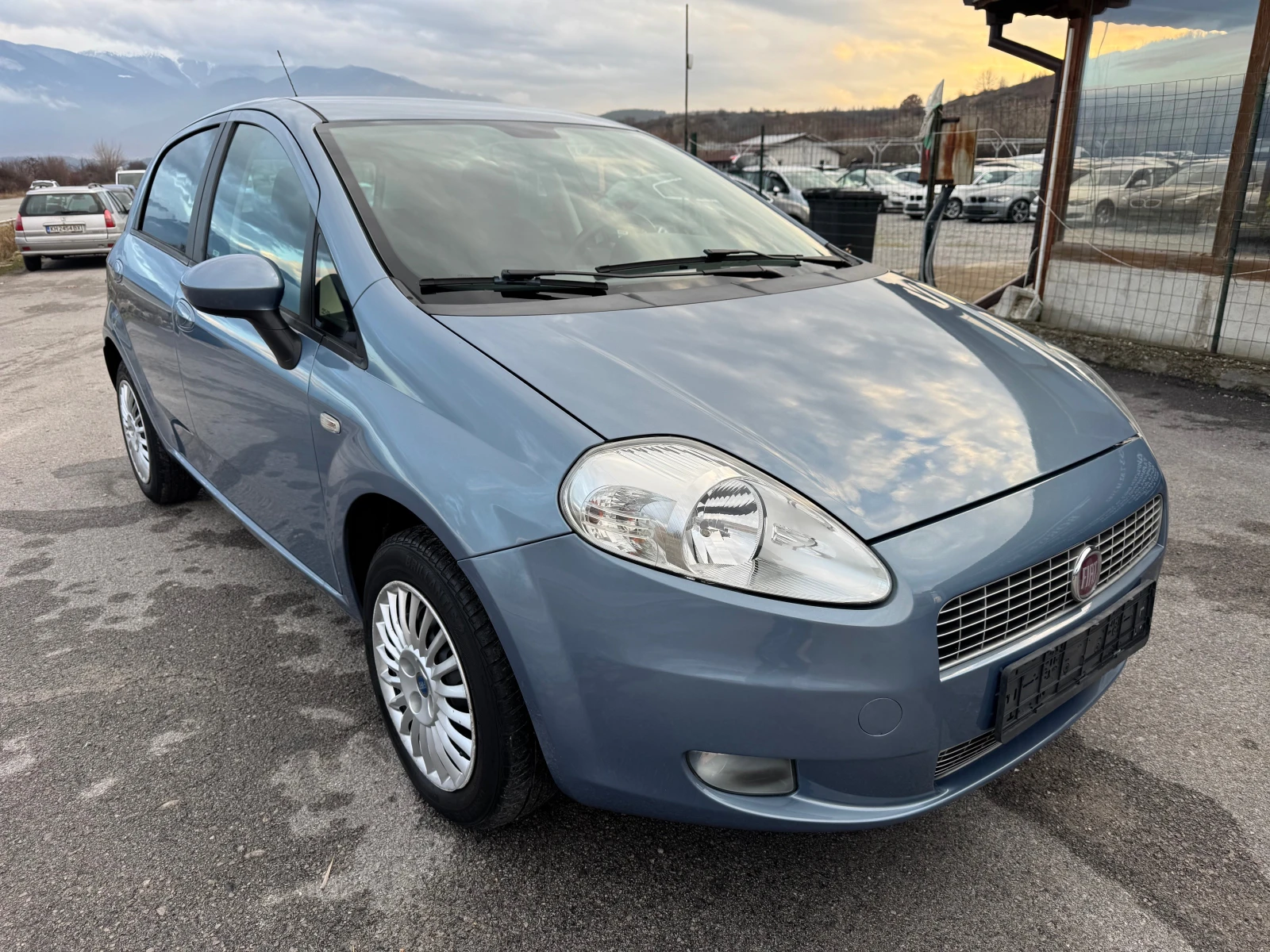 Fiat Punto 1.4i-automatic  - изображение 3