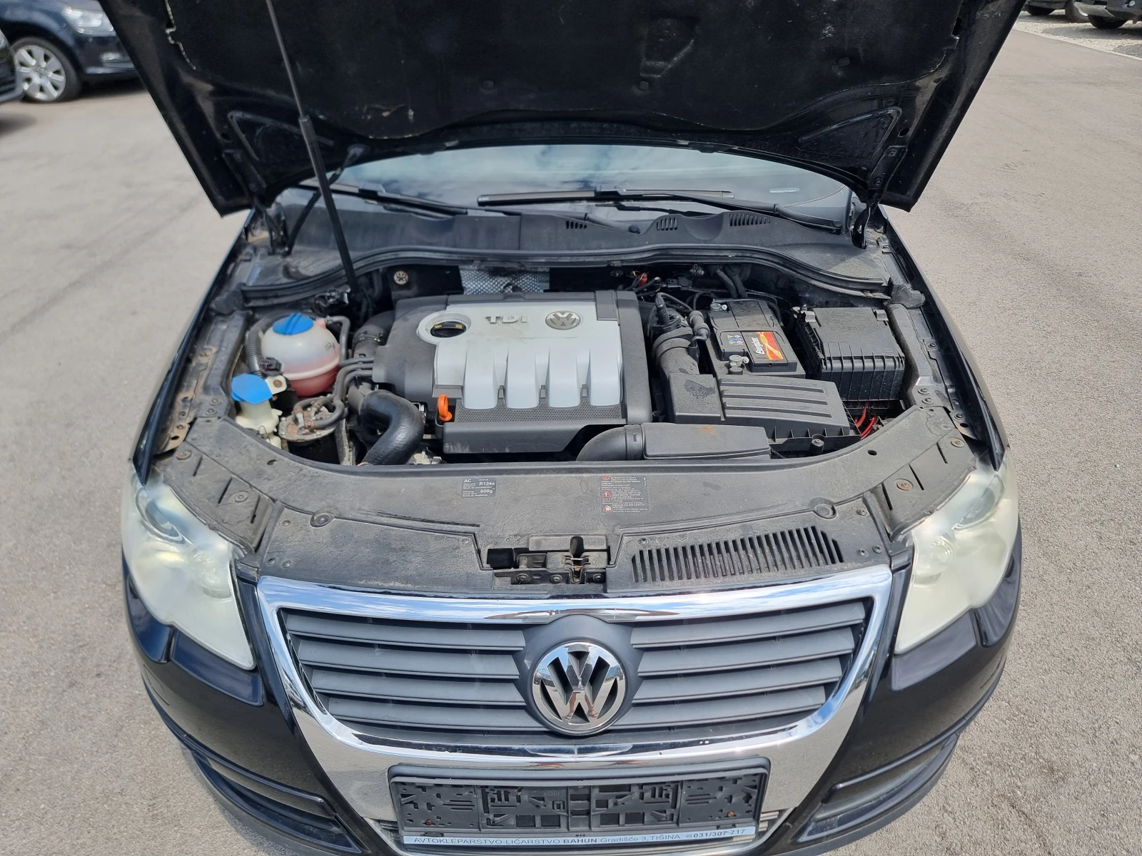 VW Passat 2.0TDI, снимка 17 - Автомобили и джипове - 49123388
