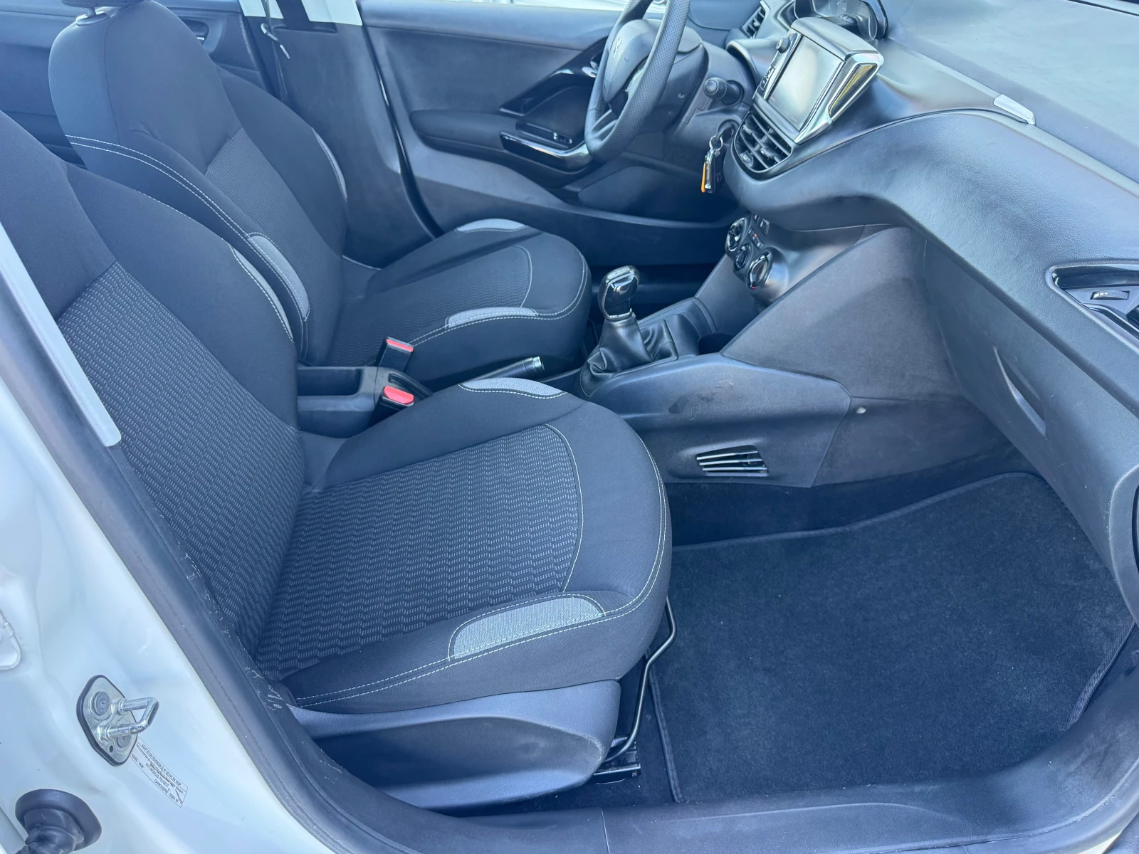 Peugeot 208 1, 5hdi 102ps, евро 6D, adblue, клима, нави, мулти - изображение 10