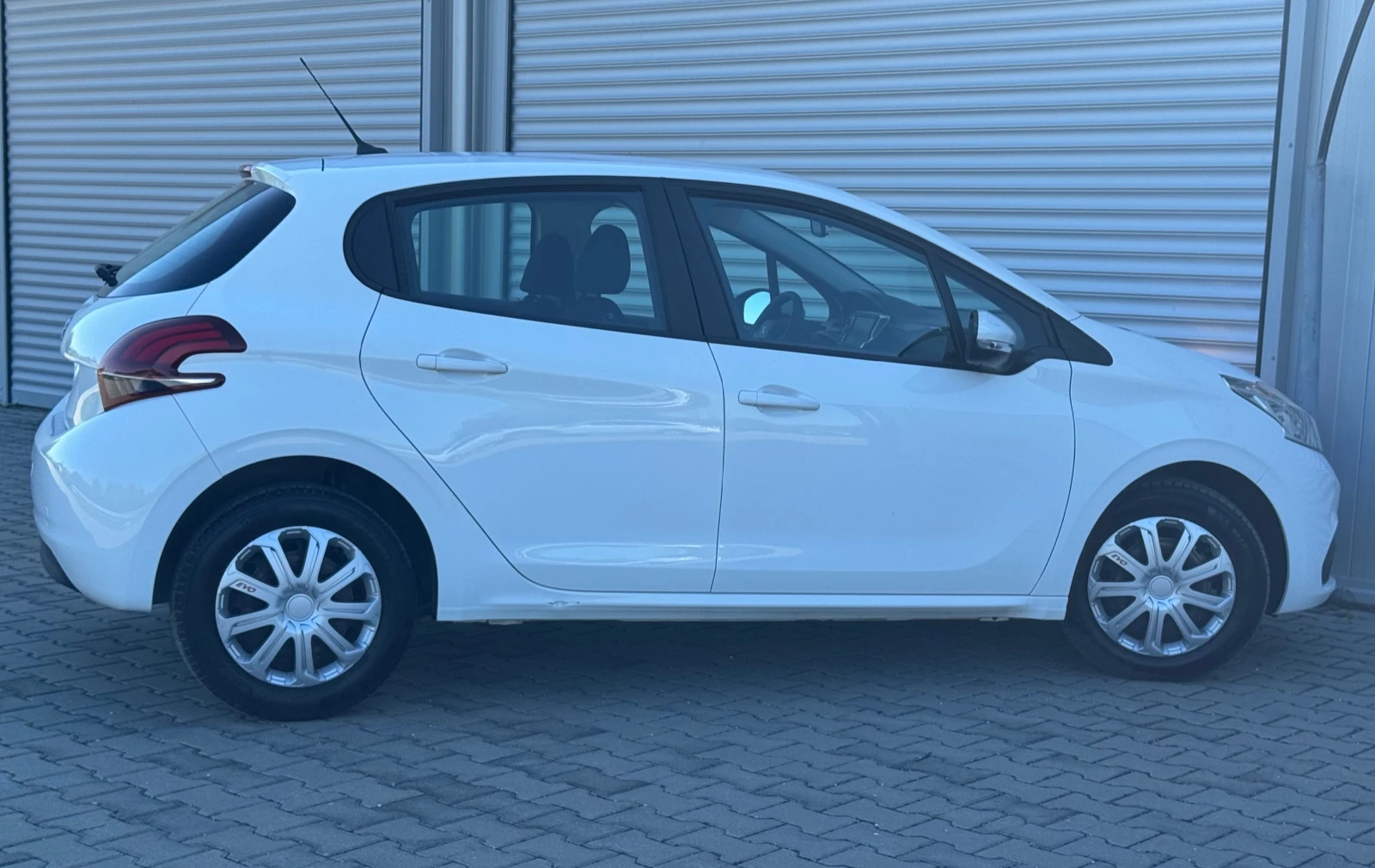 Peugeot 208 1, 5hdi 102ps, евро 6D, adblue, клима, нави, мулти - изображение 7