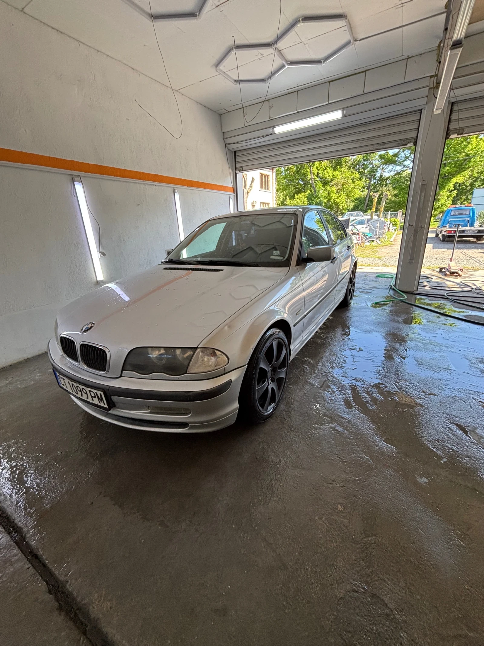 BMW 320  - изображение 4