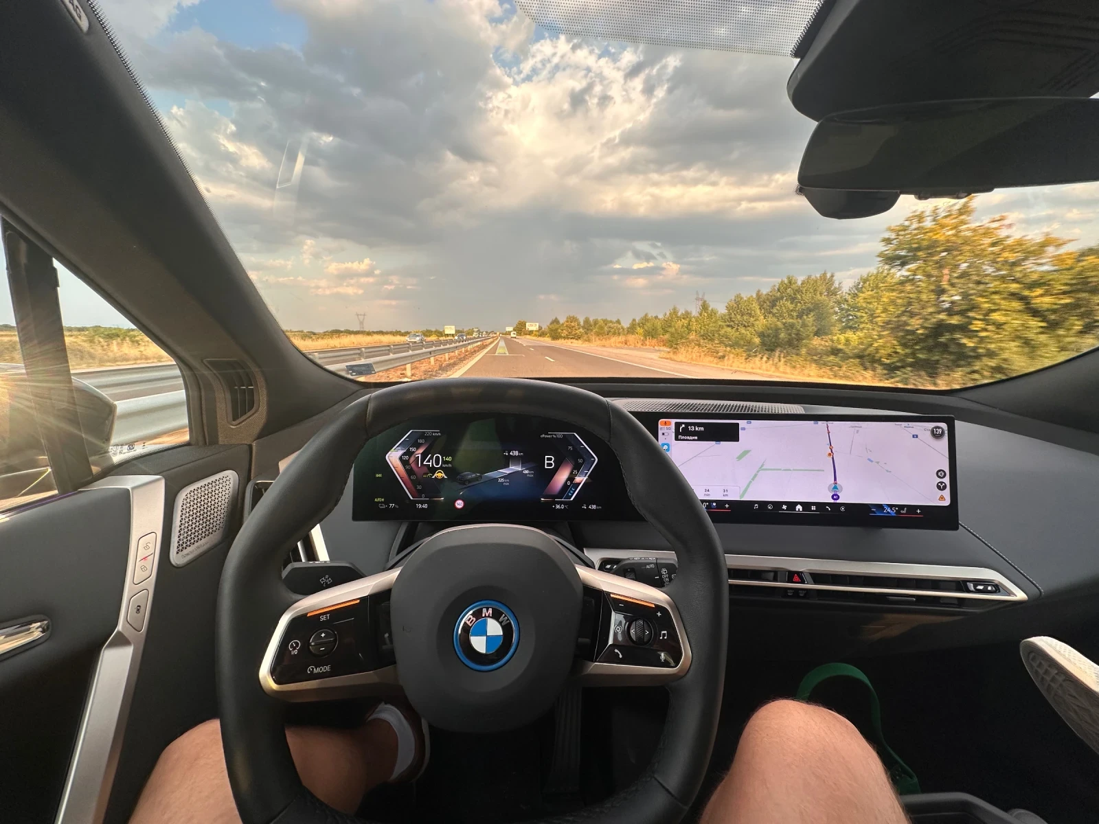 BMW iX 50 Xdrive, B&W, Air, Full, Лизинг срещу 16000лв.  - изображение 8