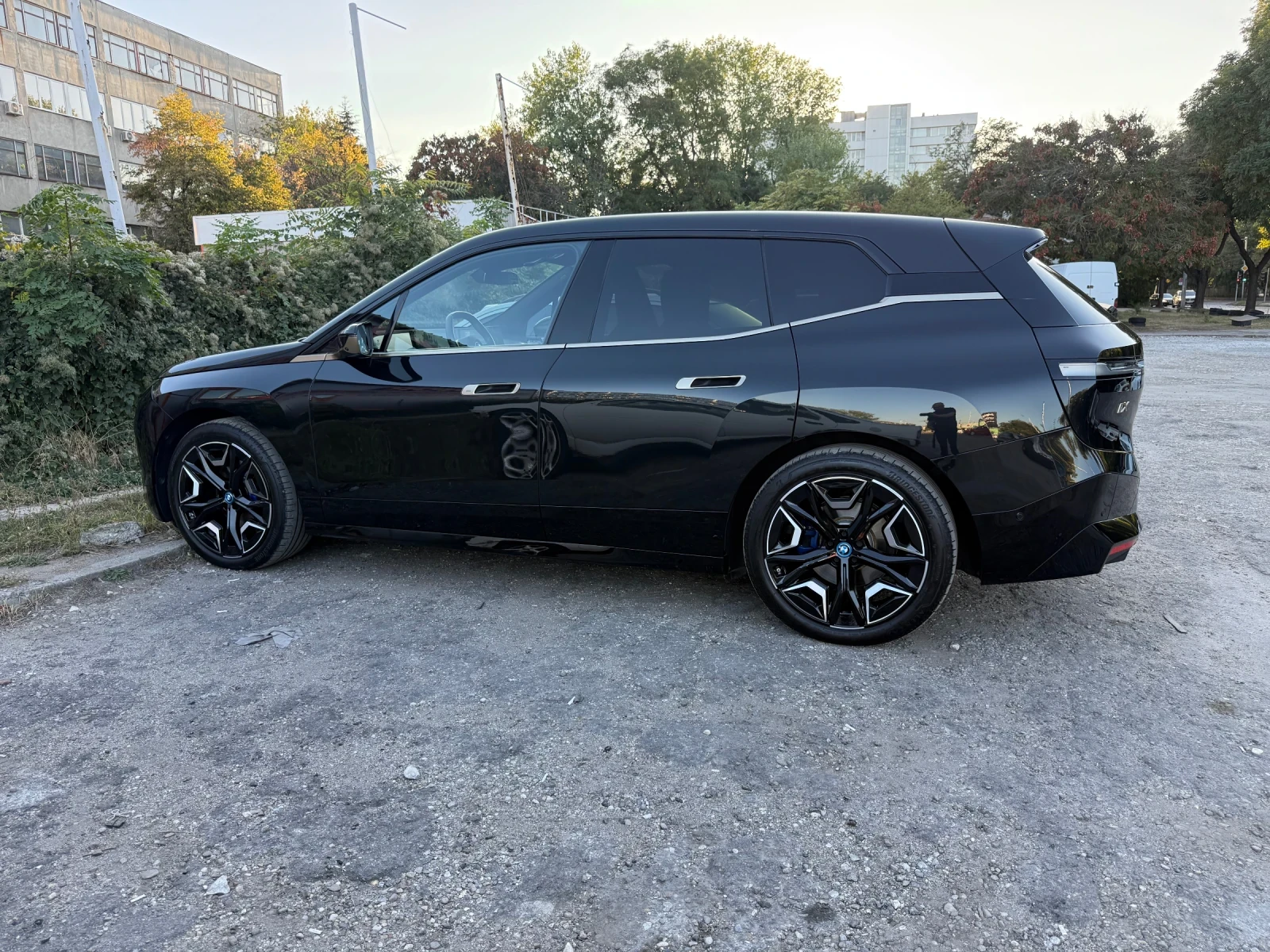 BMW iX 50, 110кWh, full full full, встъване в лизинг - изображение 4