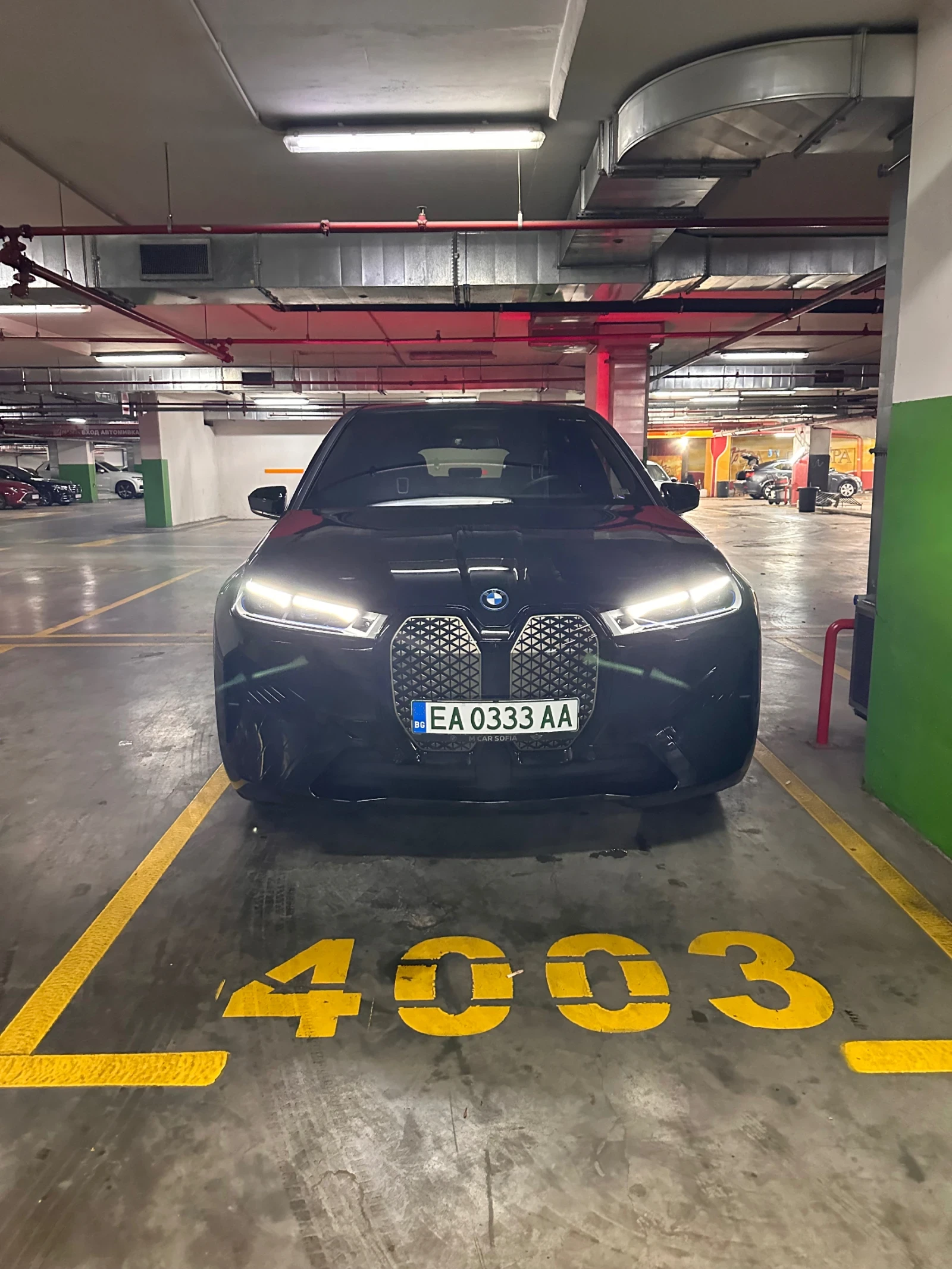 BMW iX 50 Xdrive, B&W, Air, Full, Лизинг срещу 16000лв.  - изображение 9