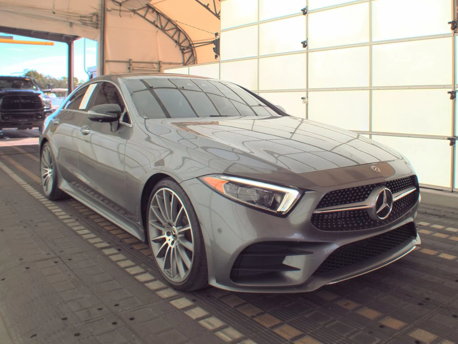 Mercedes-Benz CLS 450 AMG* 360* BURMESTER* Диг.табло* Ambient* Дистроник - изображение 3