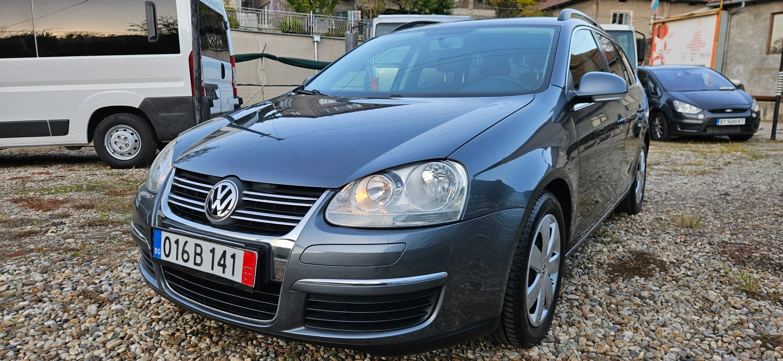 VW Golf 1, 6i* ГАЗОВ ИНЖЕКЦИОН* 2009г* КЛИМАТРОНИК* ТОП*  - изображение 3