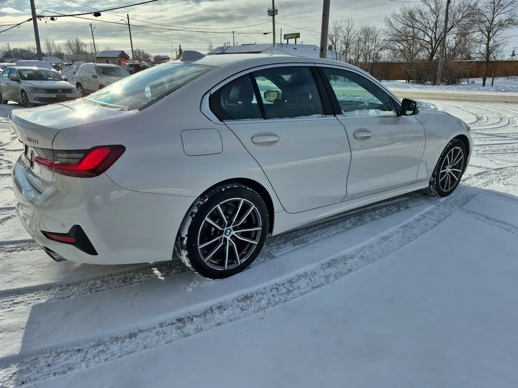 BMW 330 * 330i xDrive * CARFAX * ���� �� �� | Mobile.bg � ����������� 4