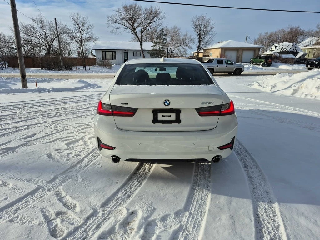 BMW 330 * 330i xDrive * CARFAX * ���� �� �� | Mobile.bg � ����������� 5