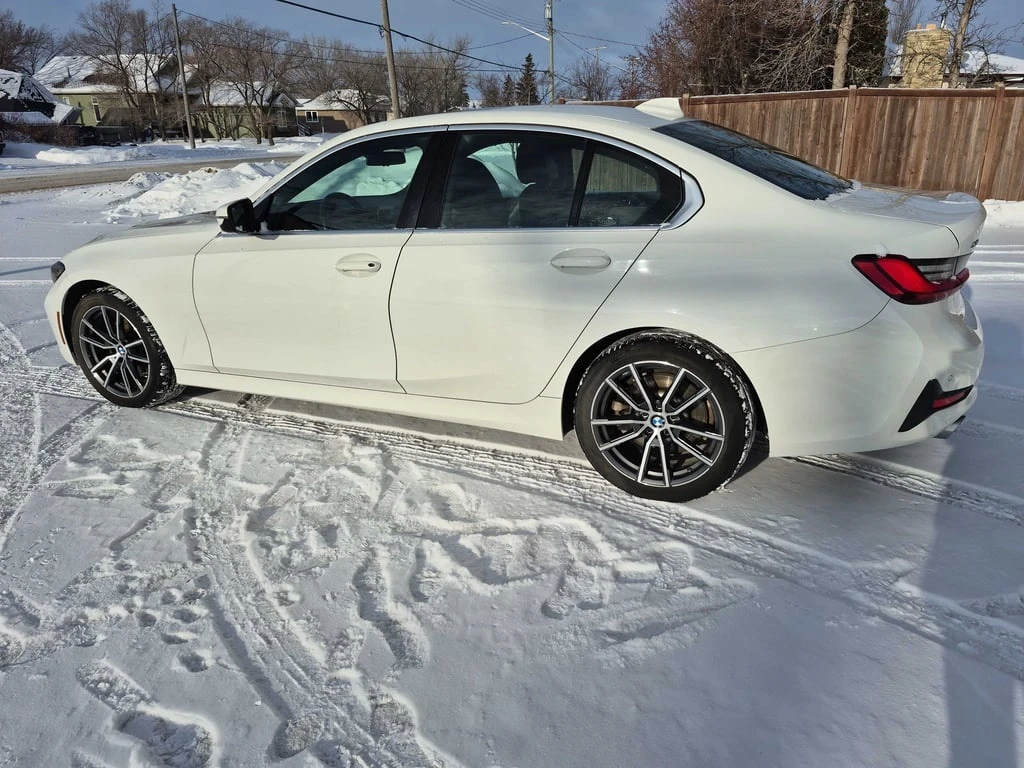 BMW 330 * 330i xDrive * CARFAX * ���� �� �� | Mobile.bg � ����������� 3