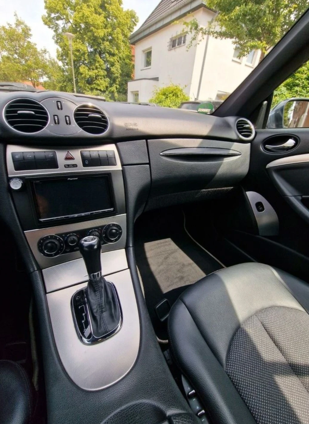 Mercedes-Benz CLK 200* 184кс* AC* NAVI* PDC* КОЖА* ГАЗ* TUV* F1* AUT - изображение 9