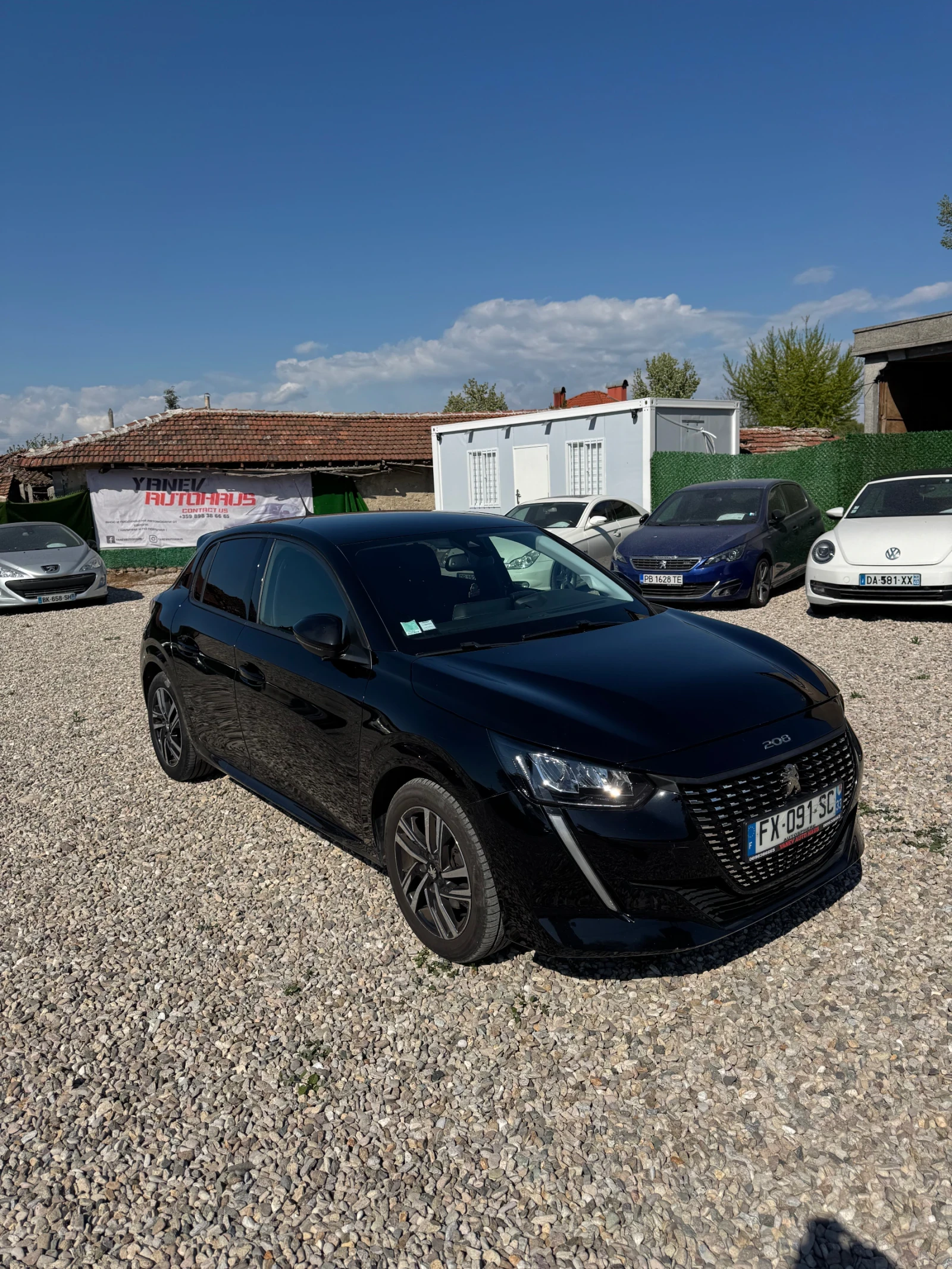 Peugeot 208 Allure / Автоматик / EAT8