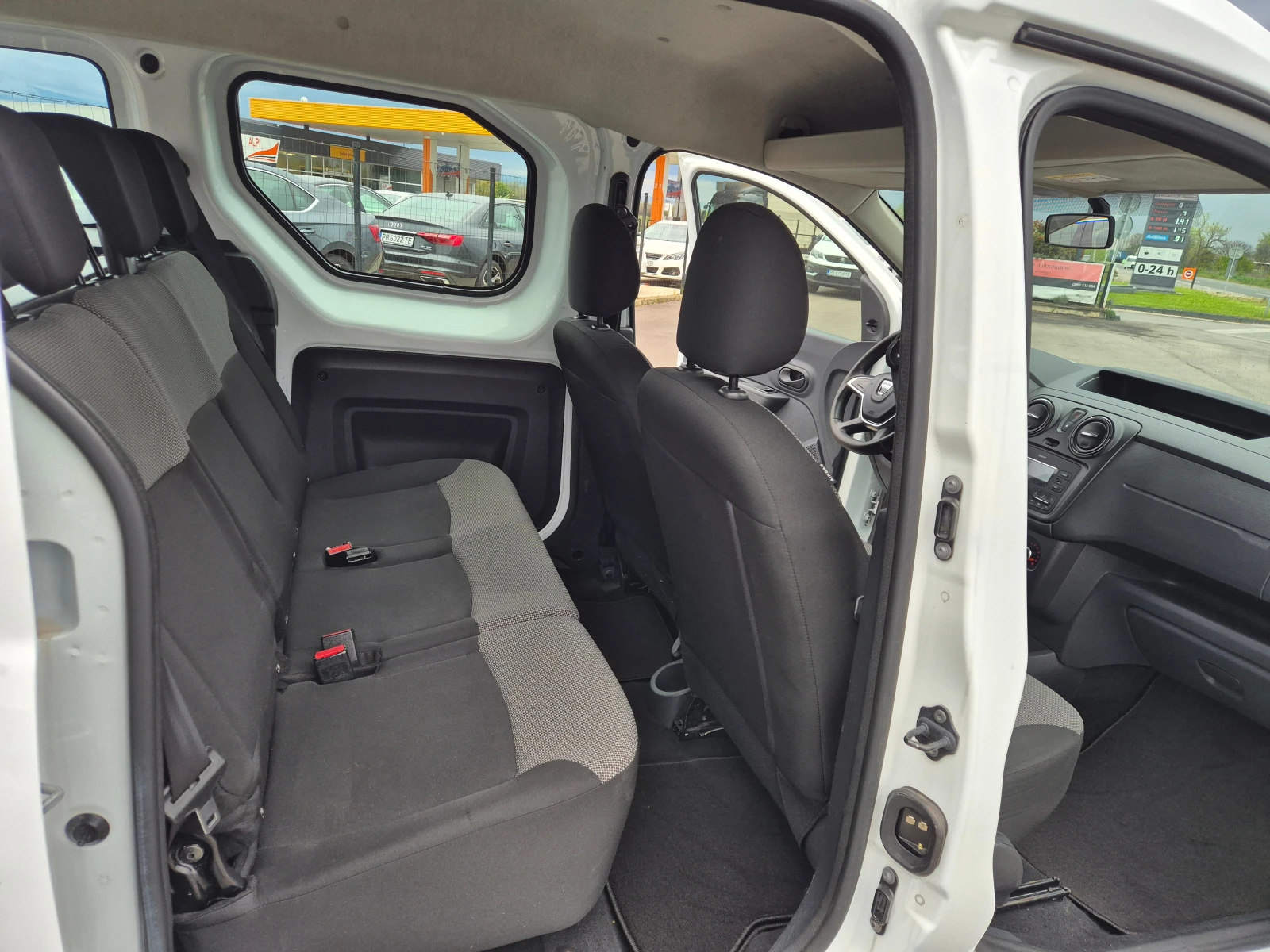 Dacia Dokker N1- M/T 1.5 DCI, снимка 10 - Автомобили и джипове - 54328572