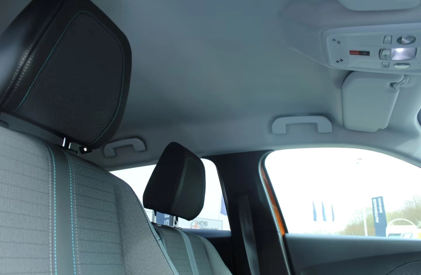 Peugeot 2008 ALLURE/136HP/ACC/NAVI/CAM/226h, снимка 12 - Автомобили и джипове - 54567653