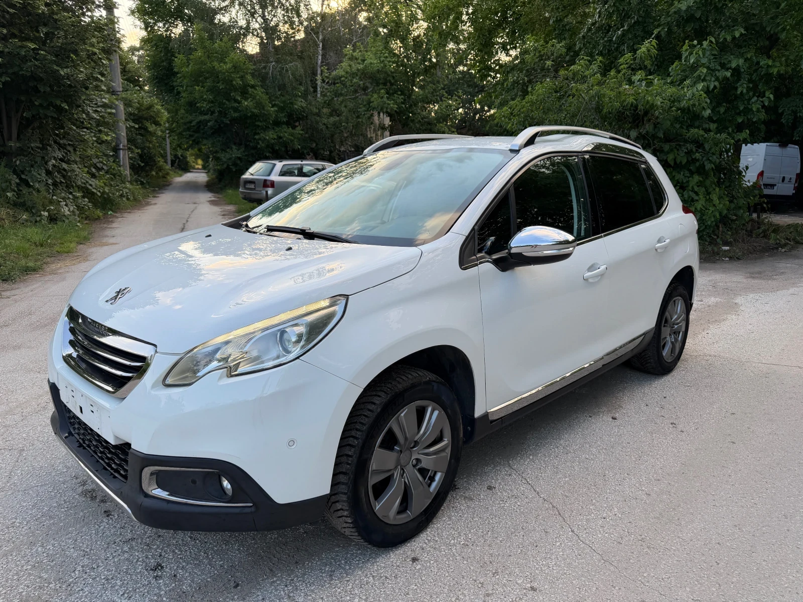 Peugeot 2008 1.6E-HDI АВТО НАВИ КОЖА ЛЕД 2-ключа ПАРКТРОНИК, снимка 3 - Автомобили и джипове - 54683352