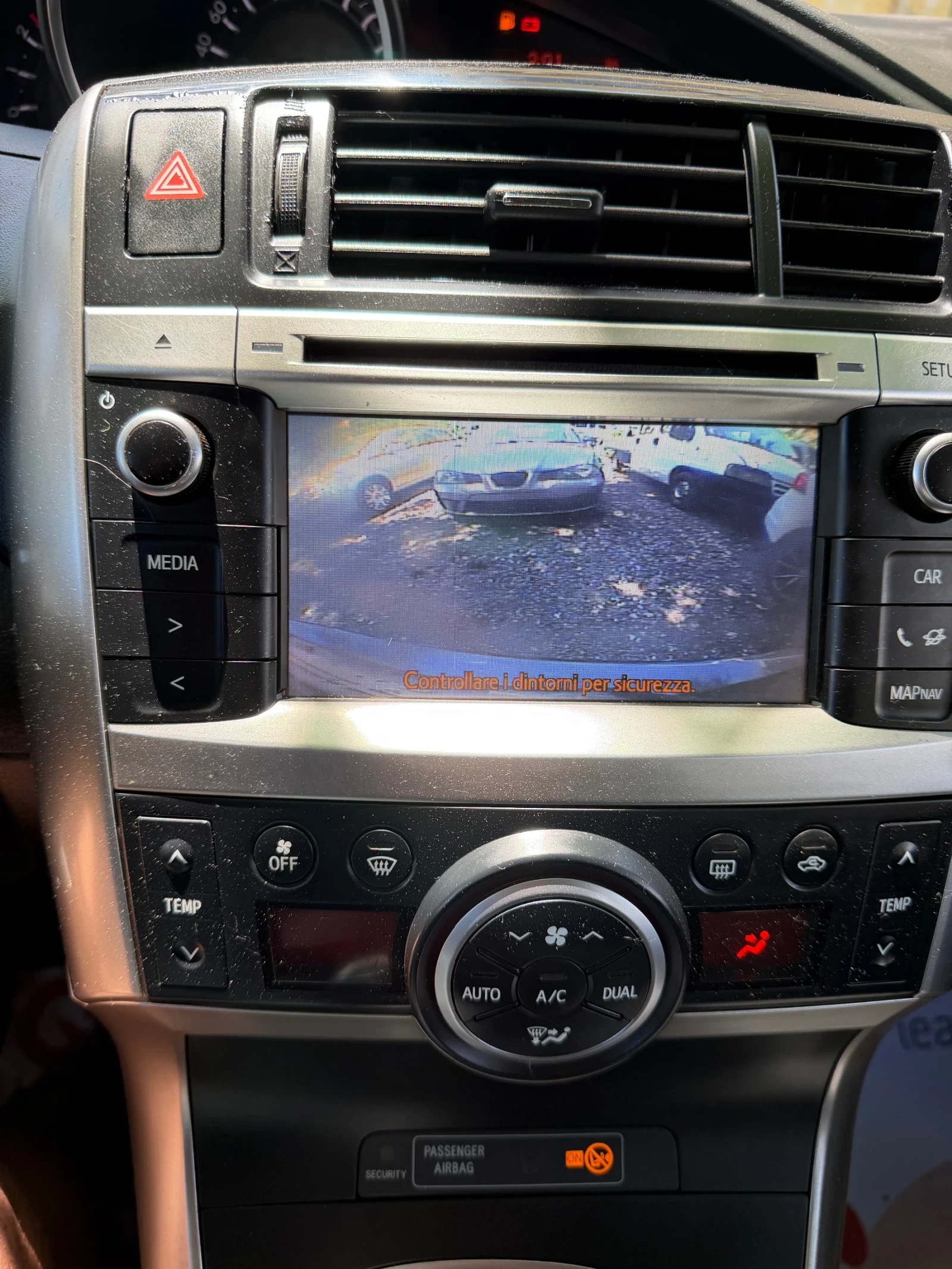 Toyota Verso, снимка 11 - Автомобили и джипове - 54715990