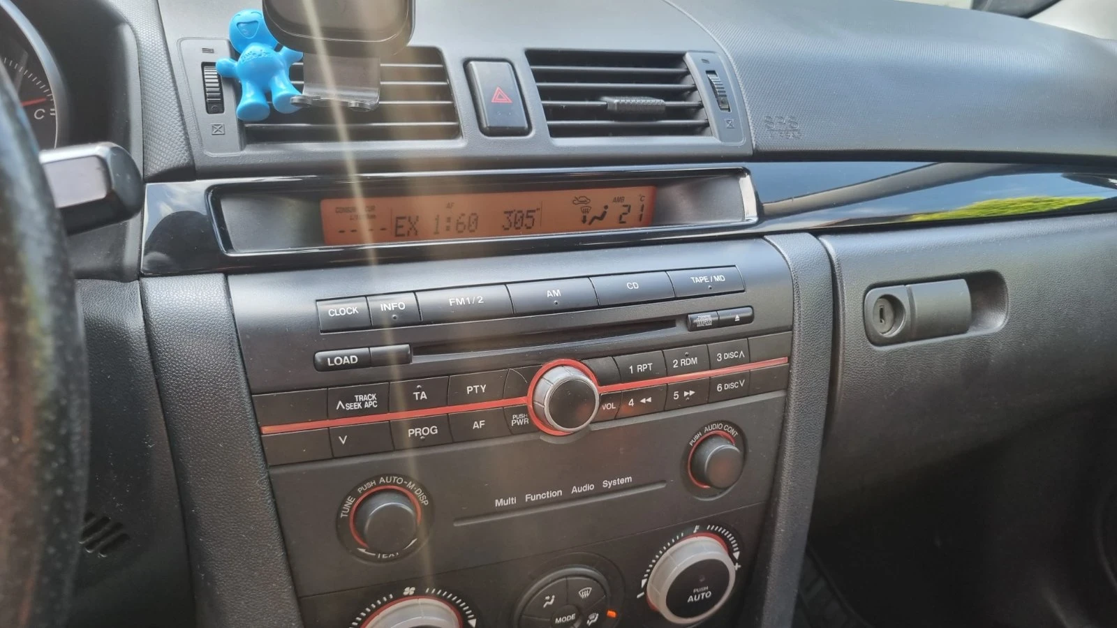 Mazda 3, снимка 10 - Автомобили и джипове - 54799330