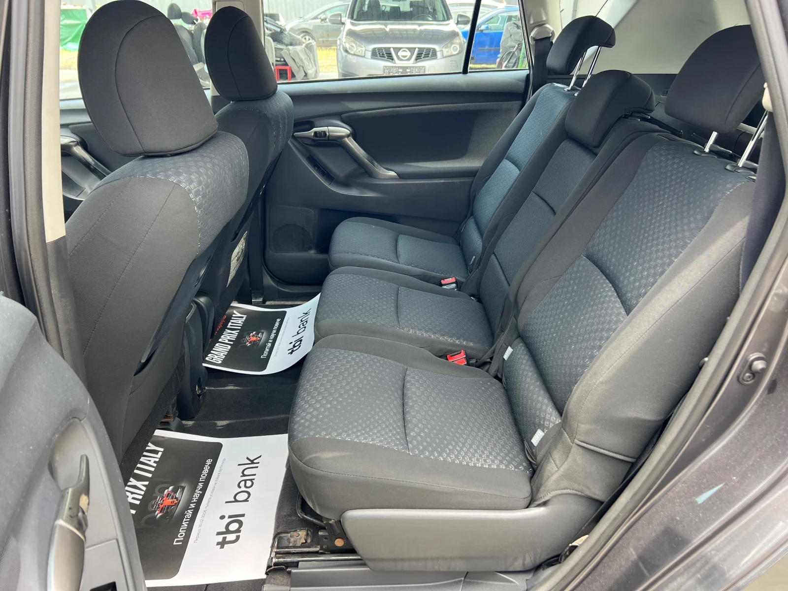 Toyota Verso 2.0D-4D- 126к.с./ Италия, снимка 12 - Автомобили и джипове - 54875289