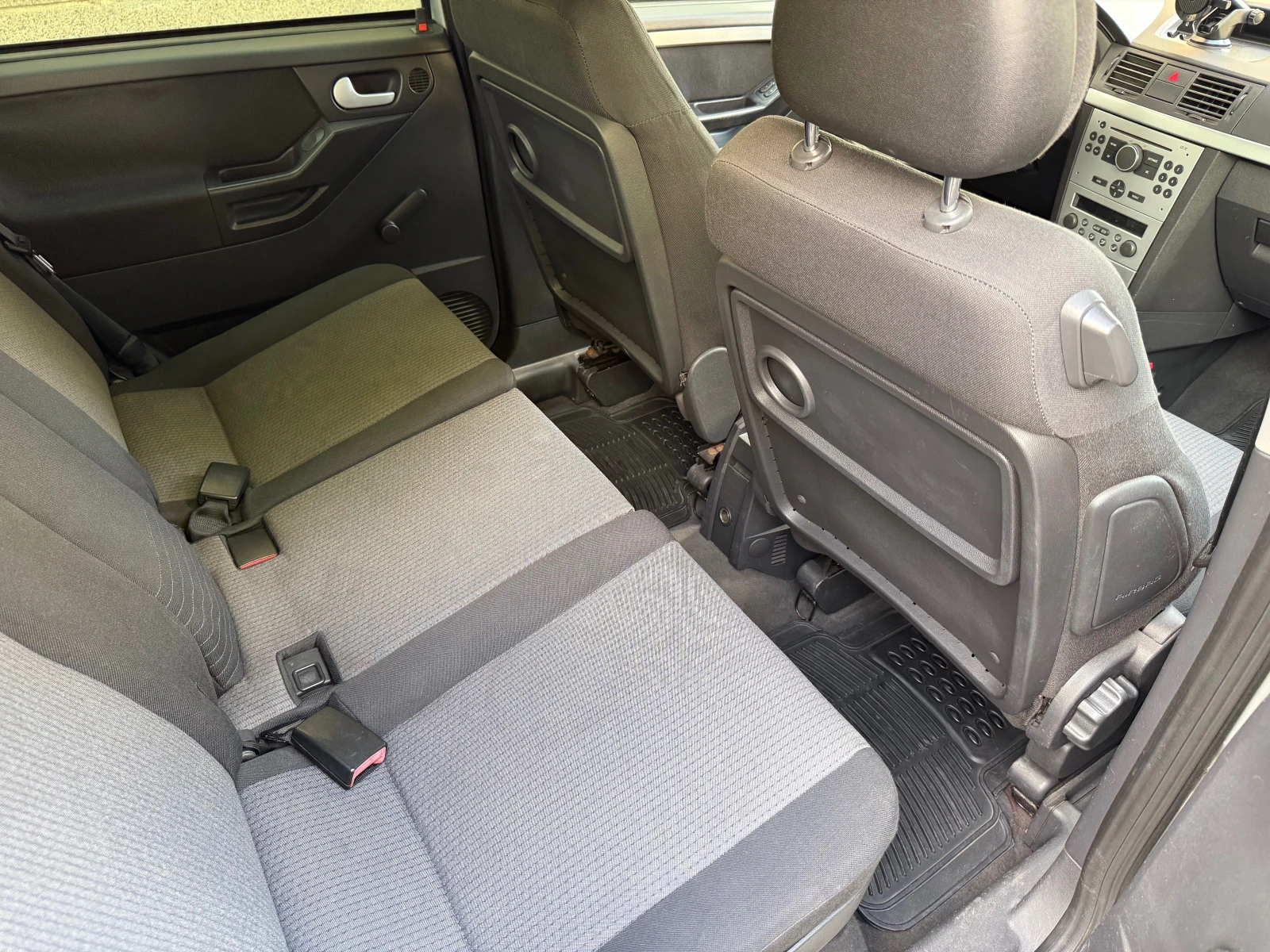 Opel Meriva 1.7 , снимка 11 - Автомобили и джипове - 54896077
